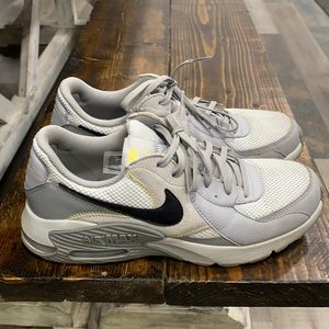 Shoe: Nike Air Excee   Size: 9.5    Color: Light Gray/ Wolf Gray/ Black
